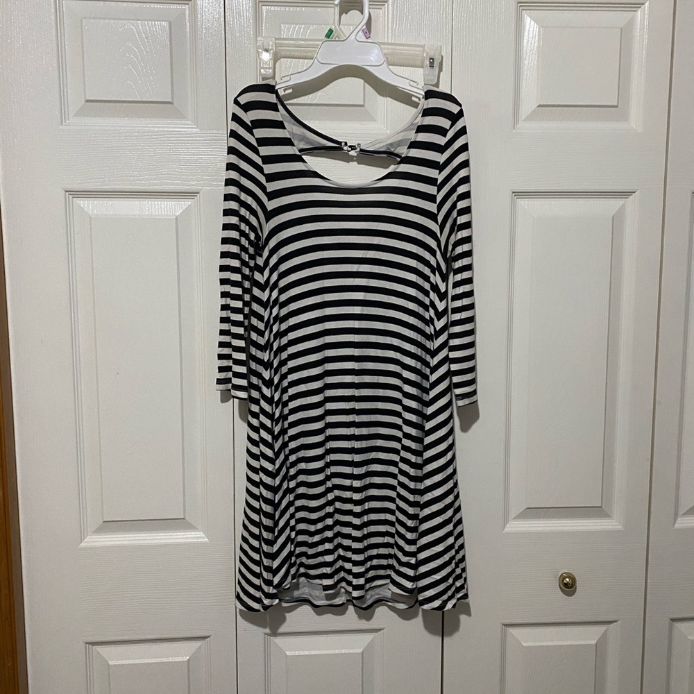Flowy striped American Eagle Dress
